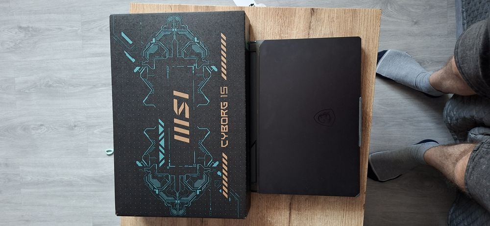 Laptop MSI Cyborg 15 A12VE
