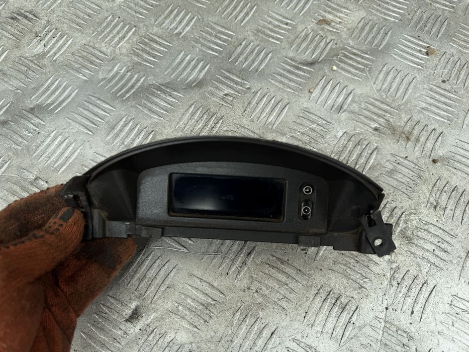 Дисплей Опель комбо с год 2003 opel combo c