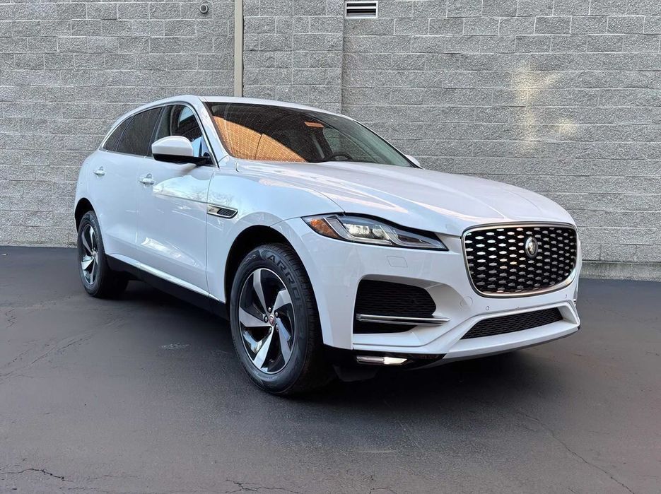 Jaguar F-Pace      2022