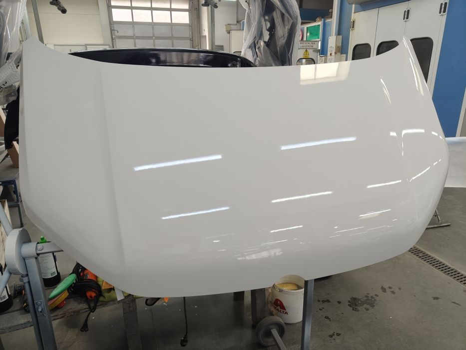 Maska VW Caddy V 20- W kolor LB9A