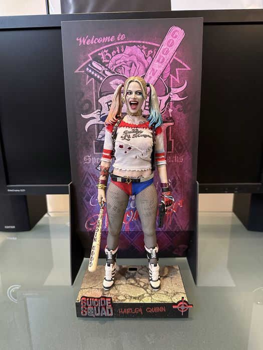 Фигурка 1/6 hot toys mms383 SUICIDE SQUAD – HARLEY QUINN