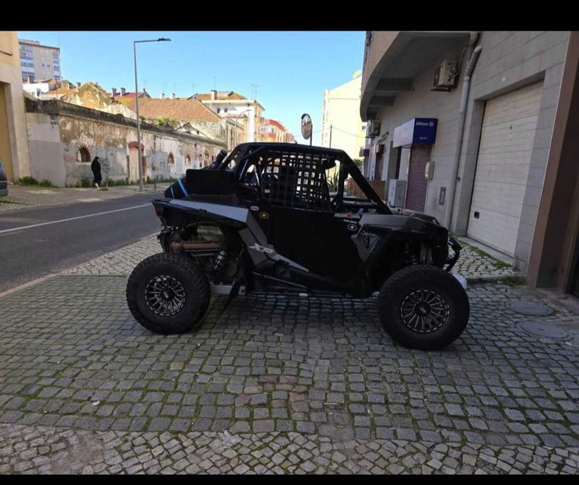 Polaris rzr xp 000 turbo  ssv