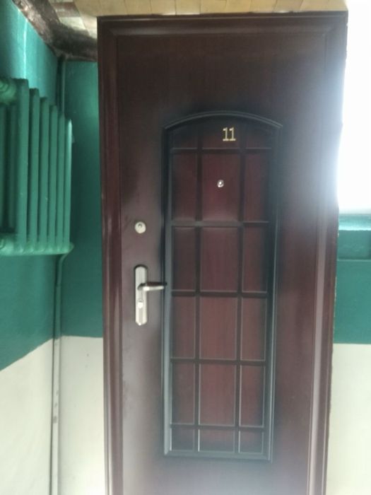 Двері металеві вхідні