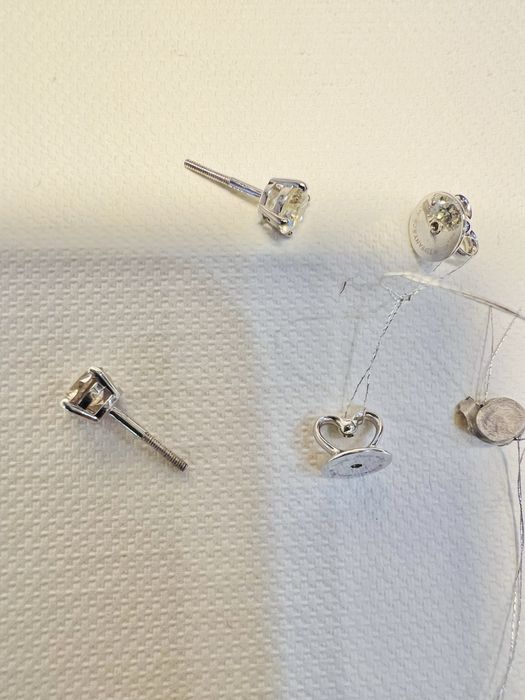 Золоті сережки на закрутках з діамантами 1.08 карат. Брилианты полукар