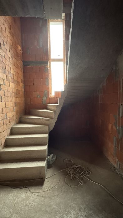 Готовый дом в закрытом коттеджном городке, Ирпень. Газовое отопление.