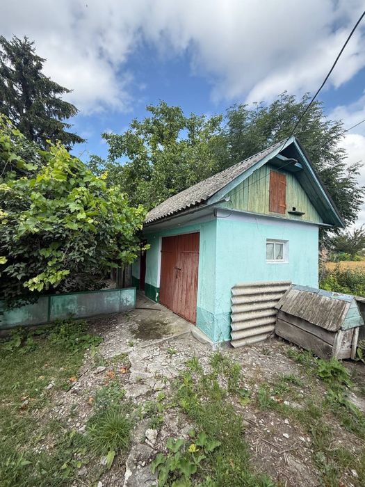 Продам будинок  25 км. до міста Камʼяць-Подільський.