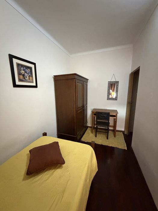 Quarto para arrendar