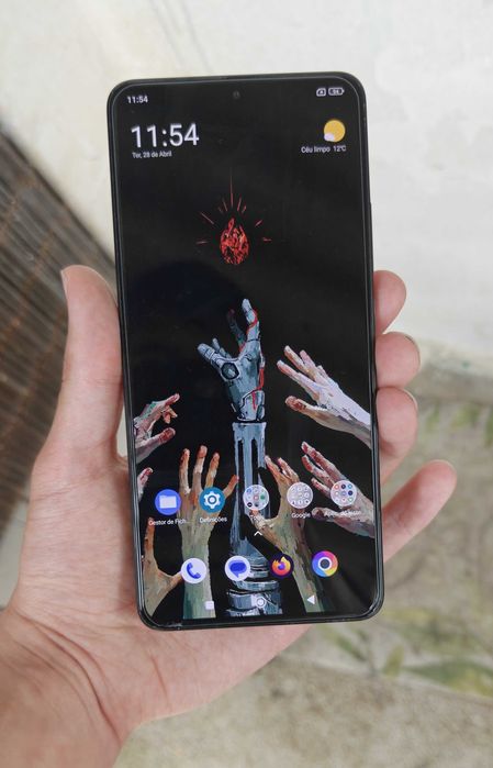 Smartphone Xiaomi POCO X6 Pro 5G (8GB RAM, 256 GB de Armazenamento) + Smartwatch Xiaomi Mi Band 10