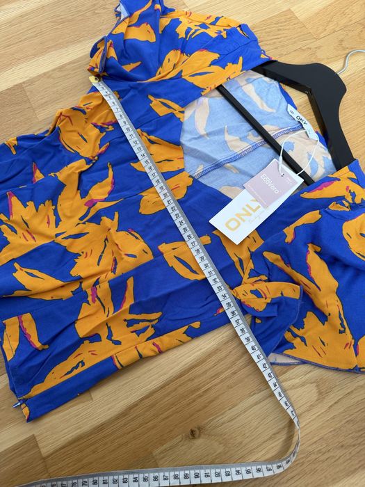 Crop top Only xxs niebieski w kwiaty nowy z metką