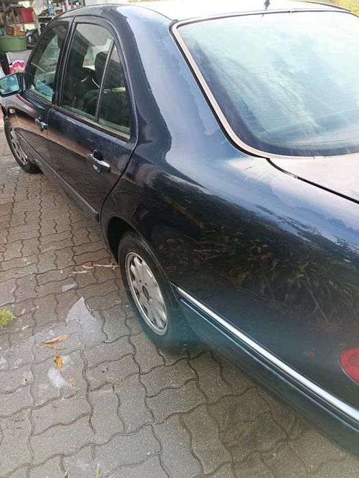 Vendo Mercedes E250 W210