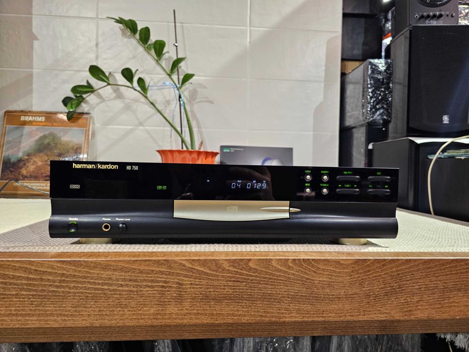 Програвач CD Harman/kardon HD 750