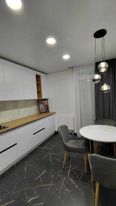 Продам 1 к квартиру з меблями і технікою в ЖК "Кельце" 0216