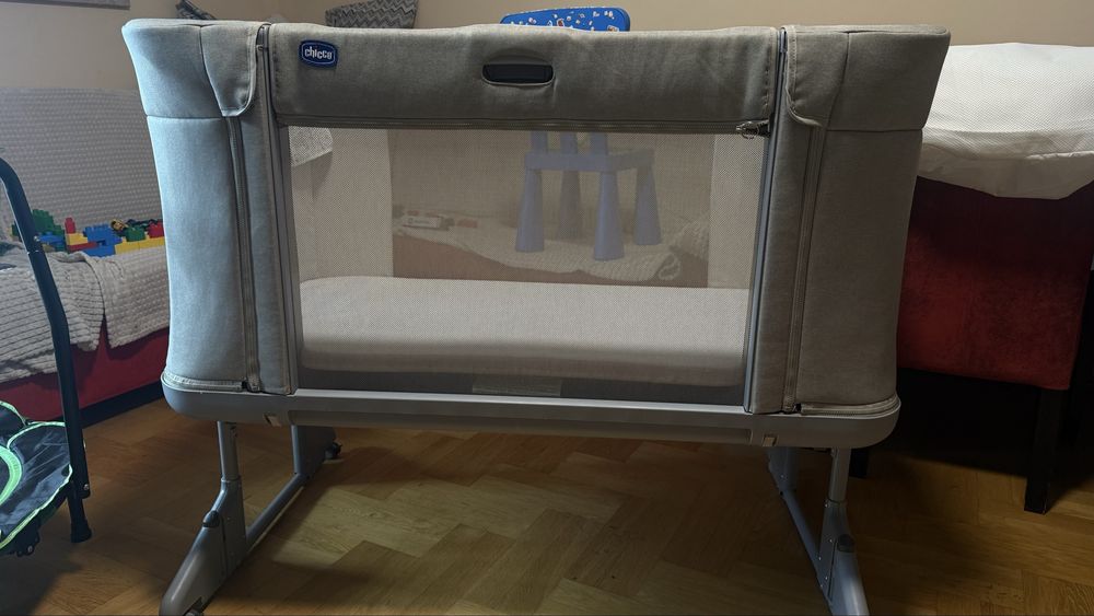 Chicco Next2Me Forever beżowe + 2 prześcieradła i ochraniacz IKEA
