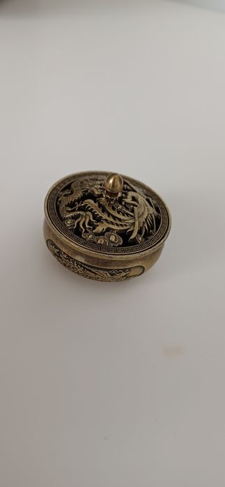Caixa Japonesa Nova