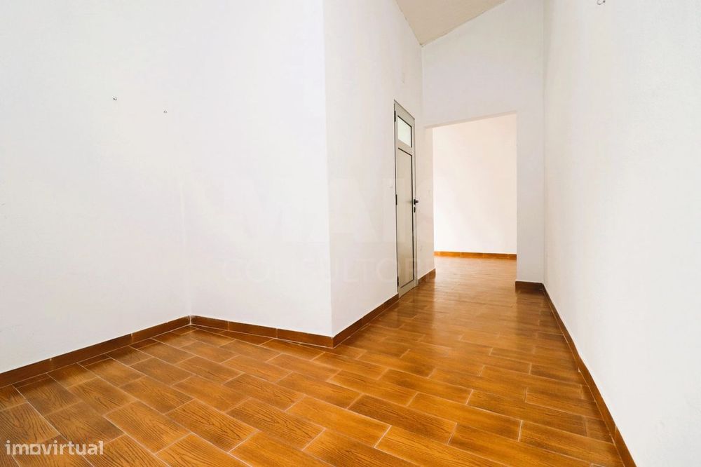 Apartamento com terraço no centro de Samora Correia