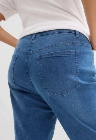 B.P.C jeansy proste damskie 44.