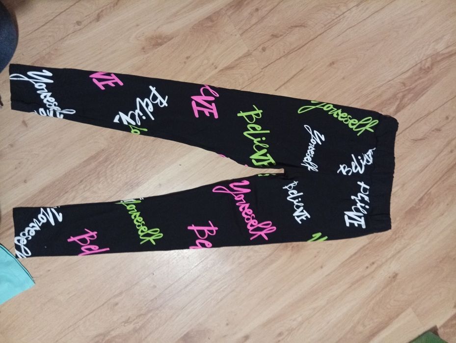 Nowe leginsy dla dziewczynki 128