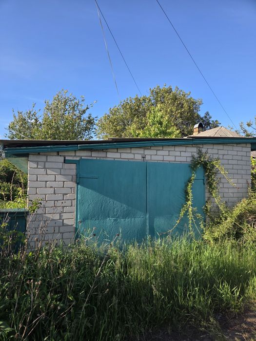 Продам гарний житловий будинок у м. Бахмач