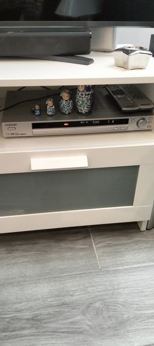 Sistema de som sony.