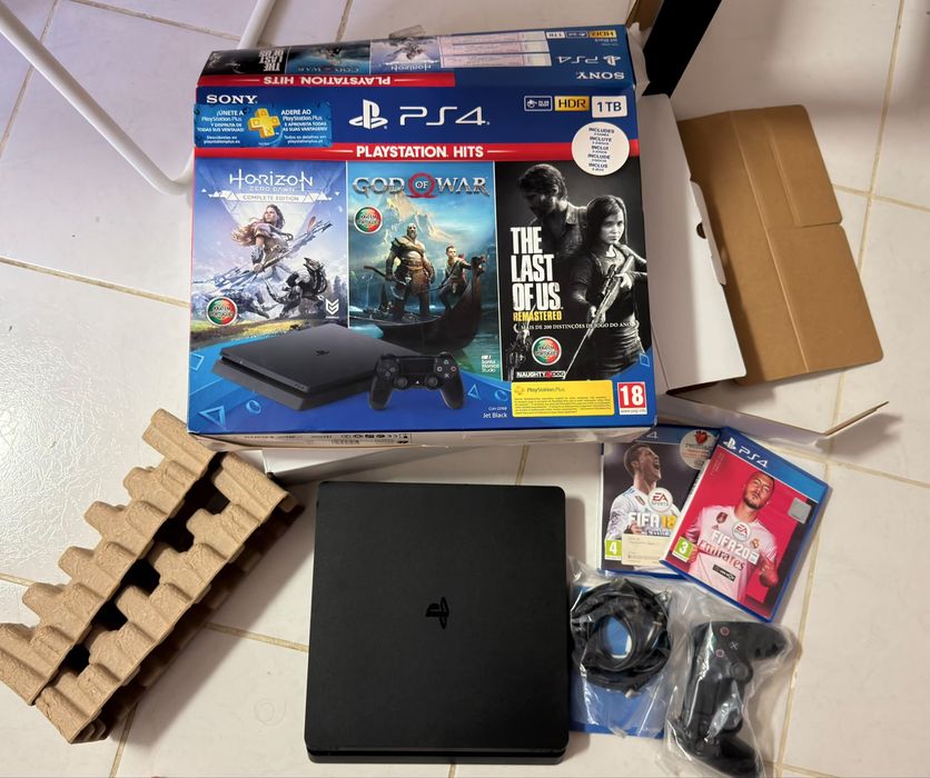 PlayStation 4 – 1TB + Controle