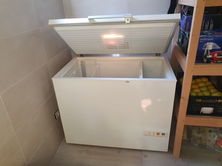 Vendo uma Arca Congeladora Balay
