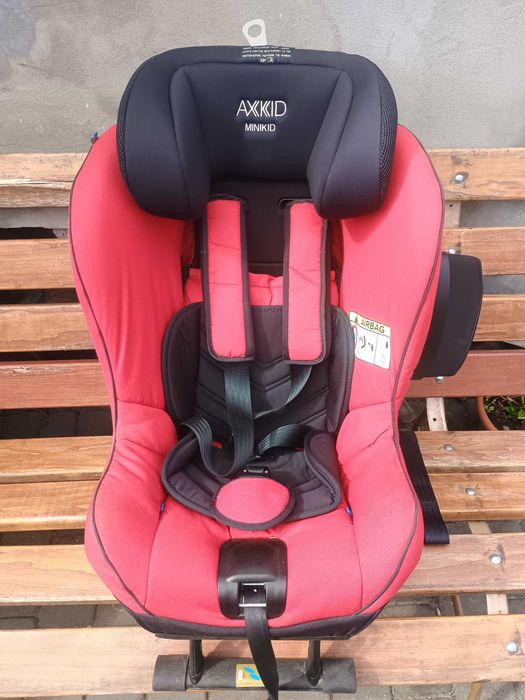 Fotelik samochodowy Axkid minikid 2.0 0-25 kg tyłem