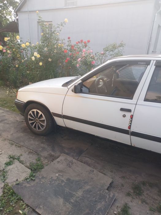 Opel Kadett 1986 Торг