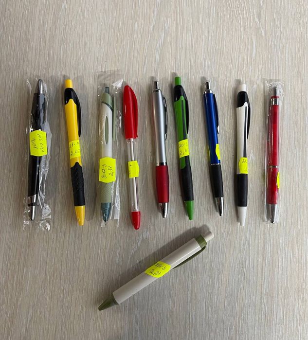 Реалвзуємо канцелярію! Маємо асортимент. Ціни вказані на товарі.