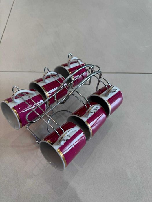 Conjunto de 6 chávenas de café em porcelana com suporte em metal