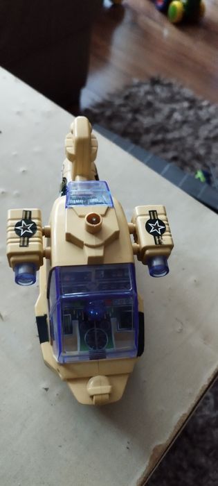 Samoloty , robocar, super wings