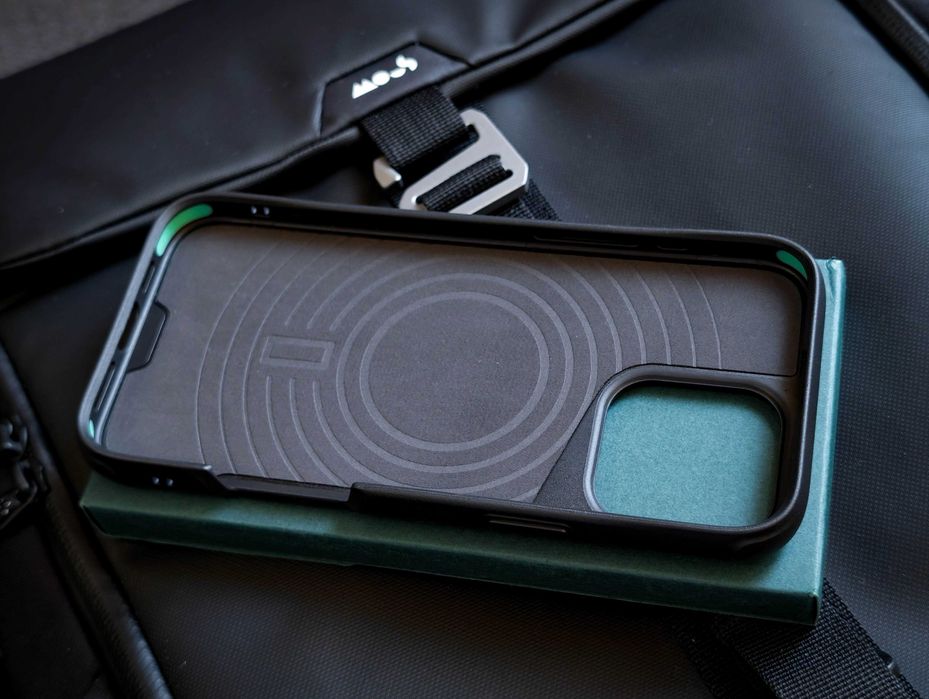 Чехол Mous к iPhone 16 Pro Max, с MagSafe. Модель "Limitless 6.0"