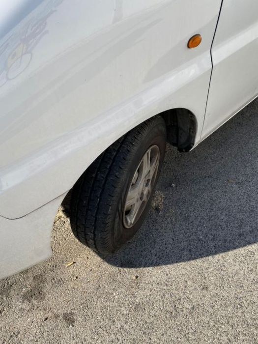 hiunday h1 2.5 td para peças Tampa mala, porta, jantes com pneus,