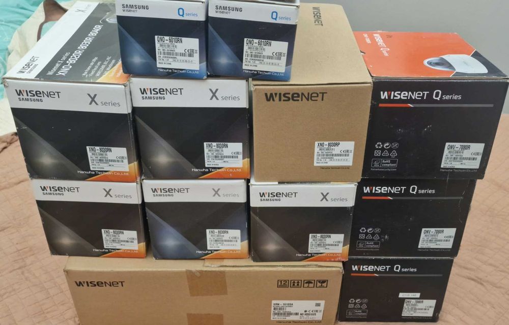 Топовий комплект відеоспостереження Hanwha Wisenet (Samsung): 16ch PoE NVR + 11 IP-камер (5MP/4MP/2MP) + 2TB HDD(х2) + кронштейни SBP-137WM1