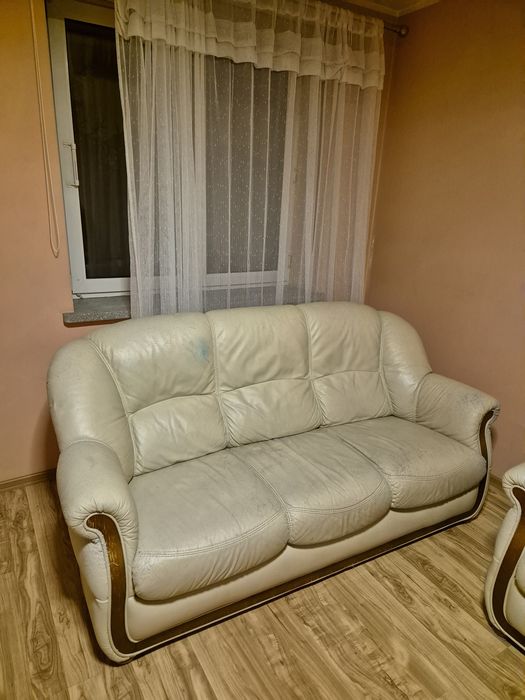 Sofa wysokiej jakości skórzana. Wymagana skórzana tapicerka. Tylk