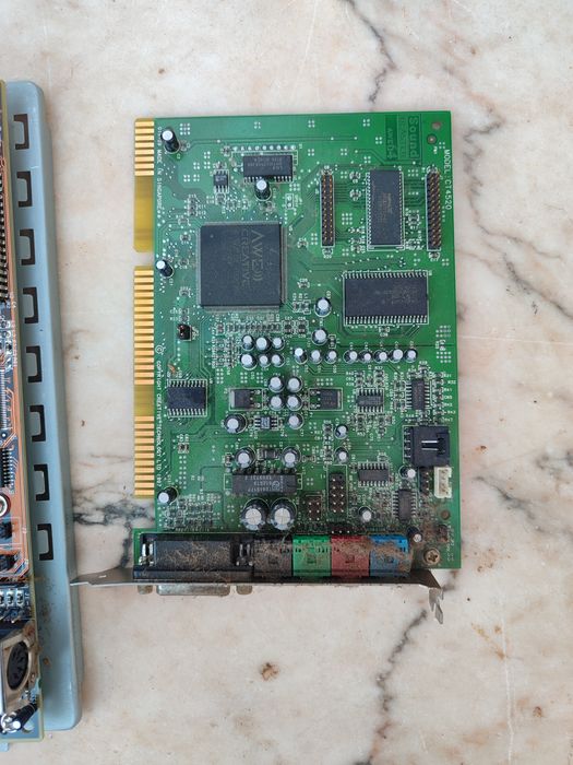Kit PC Retro Socket 7: Pentium MMX 166 + AWE64 + Matrox PCI + Caixa e Fonte AT
