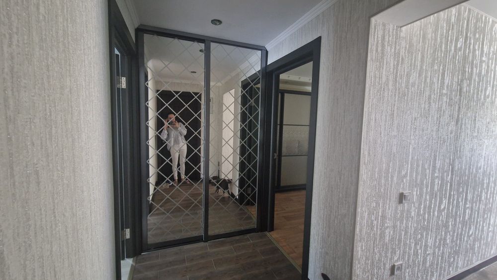 Продається 2-х кімнатна квартира, село Подвірки!
