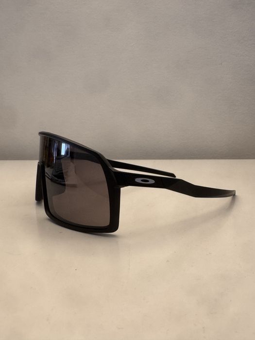 Oakley Sutro Black