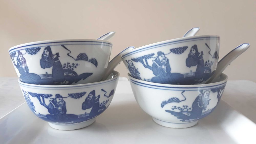 4 miseczki i łyżki do ryżu stara piękna chińska porcelana vintage