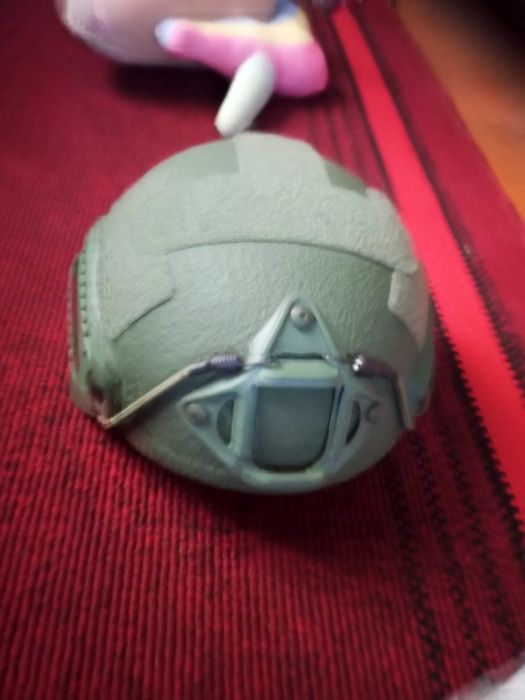 Тактичний шолом (тип FAST) Продаю новий  шолом оливкового кольору.