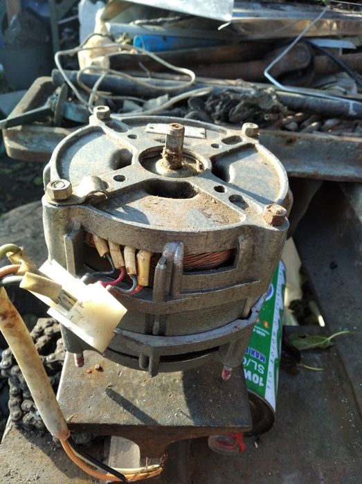 Електродвигун швейної машинки