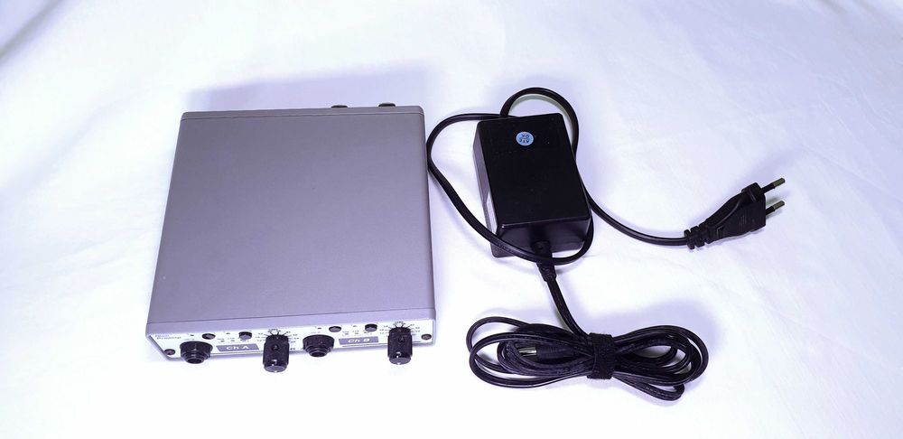 Vendo Preamp de Alta Qualidade - Como Novo! FMR Audio RNP 8380!