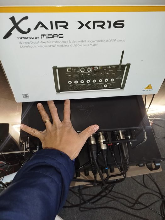 Caixa de som profissional