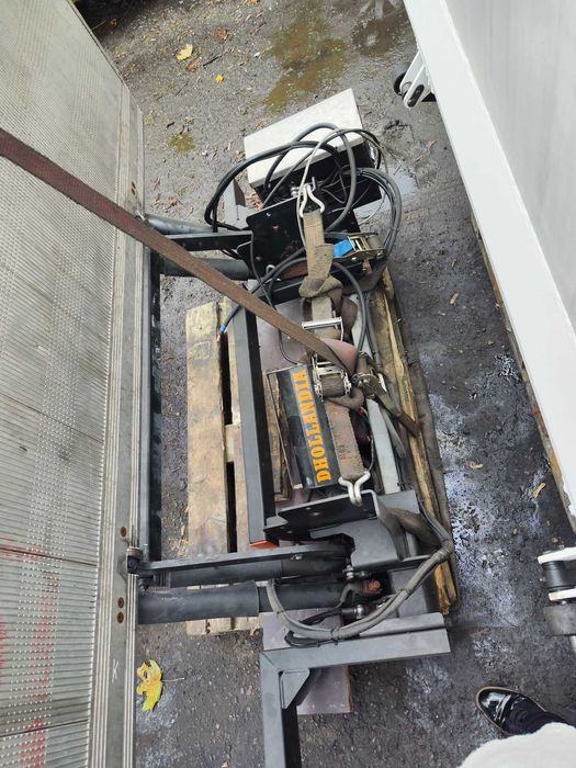 Winda załadowcza 750 kg/12V/2012/Dhollandia/FV/Iveco