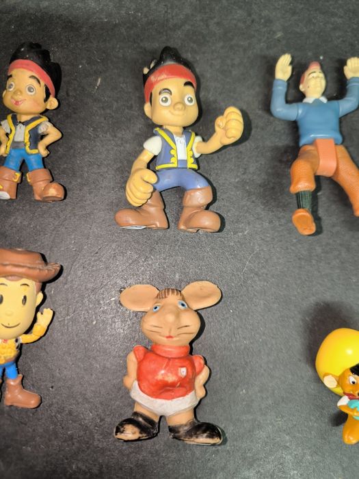Lote Colecionável: Nostalgia e Diversão (6 Bonecos
Lote de miniaturas