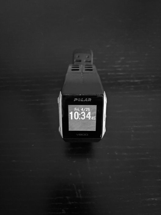 Relógio Polar V800 (com fita e sensor de frequência cardíaca)