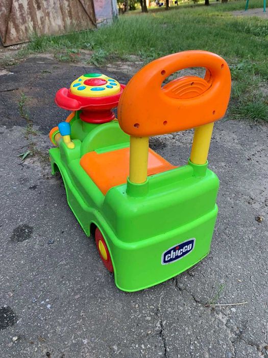 Самокат детский ,,Паровоз,, (chicco) 1.5+