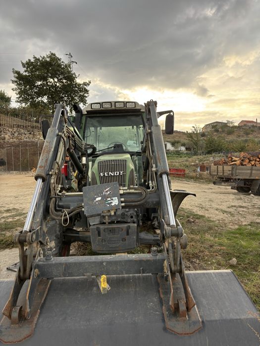Trator Fendt Farmer 410 Vario com Pá Carregadora