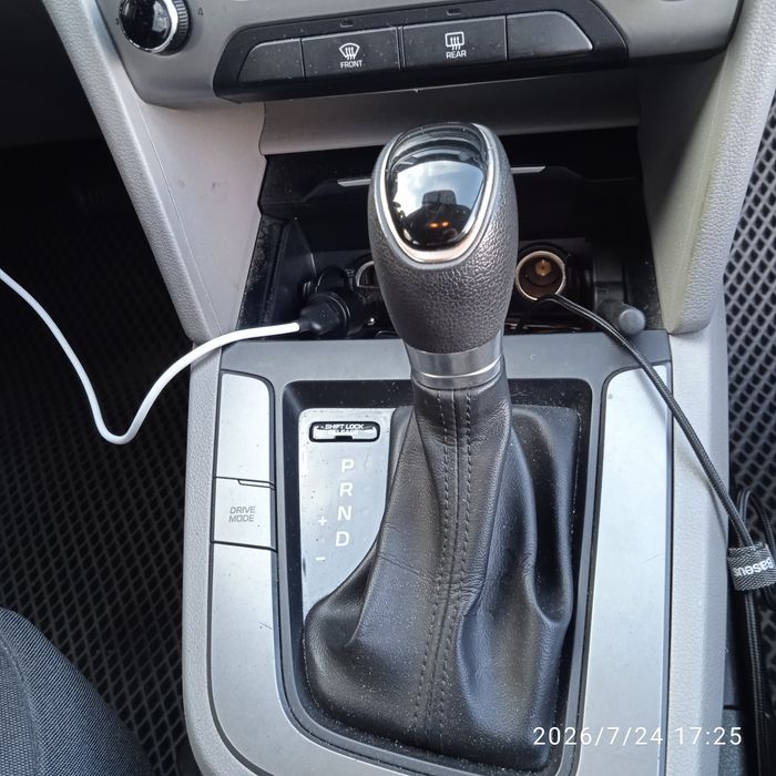 Hyundai Elantra!!