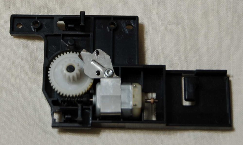 silniczek z przekładnią od drukarki ? silniczek na 5V