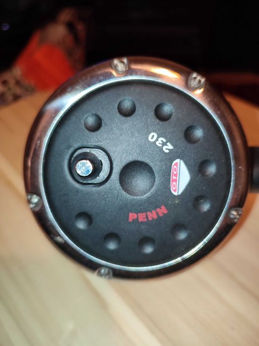 Carreto PENN GTO 230